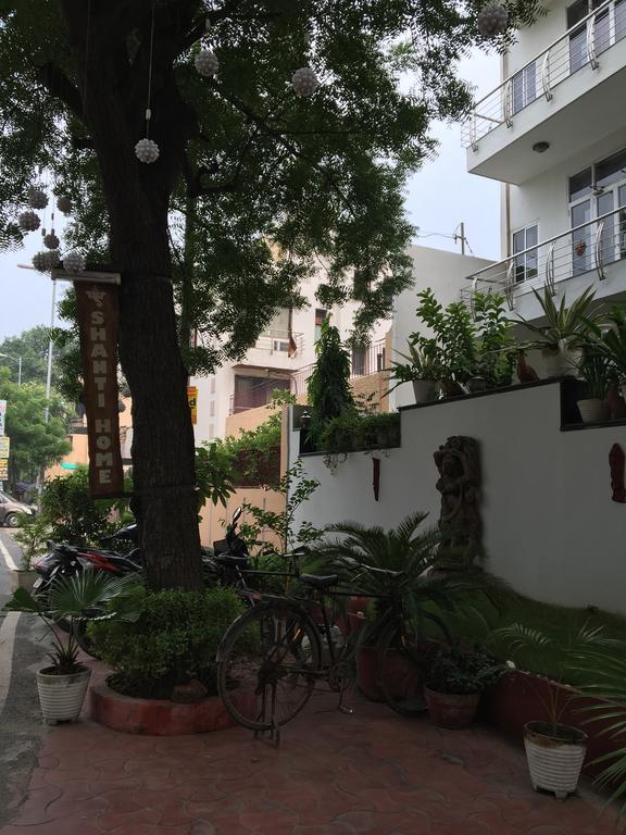 Shanti Home Delhi  Buitenkant foto